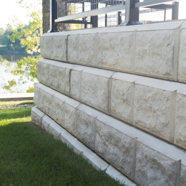 Patio Drummond : produit de béton préfabriqué sur mesure